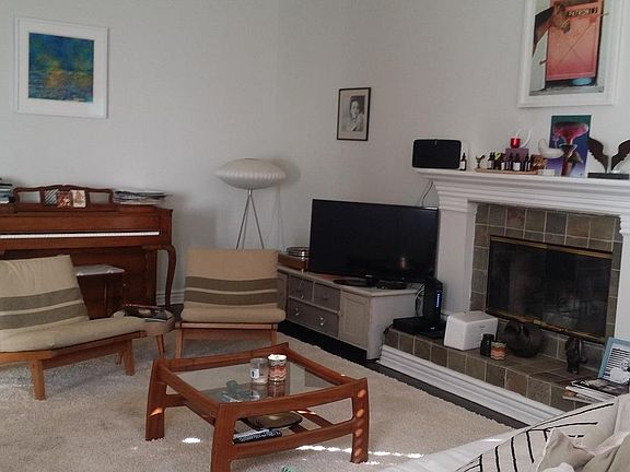 5th image of 714 N Harper Ave
