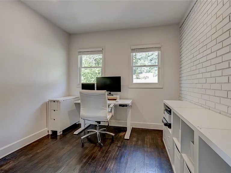 1848 Winthrop Dr SE — Photo 17