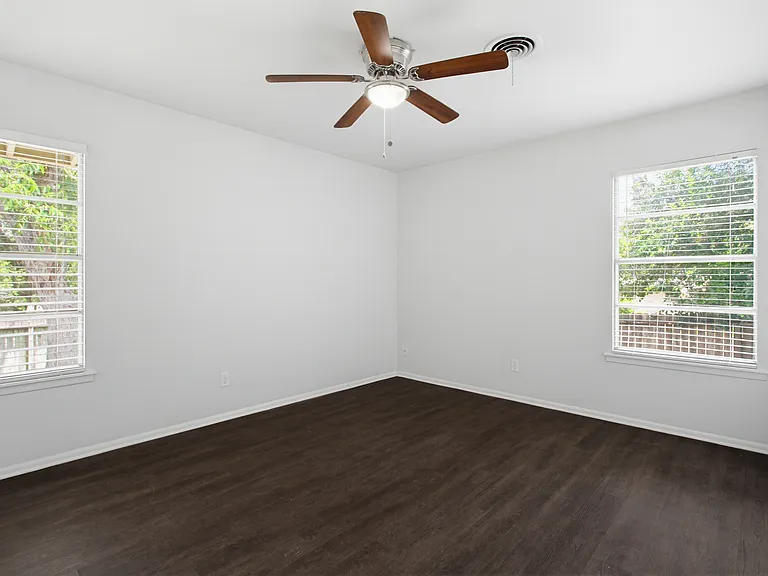 2125 E Lawndale Dr #2125 — Photo 6