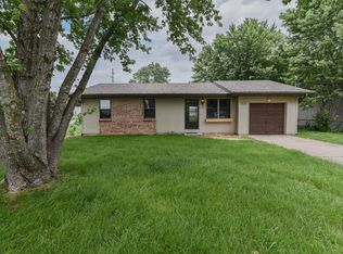 215 W McConnell St, Nixa, MO 65714