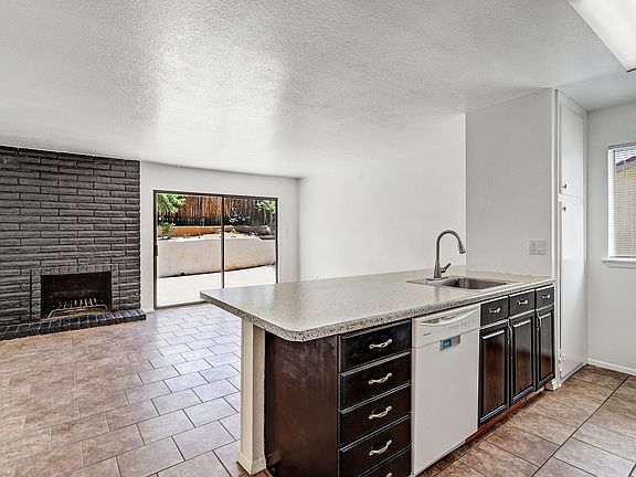 3rd image of 4708 Eric Dr NE