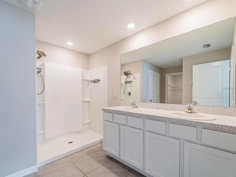13748 Wineberry Dr — Photo 25