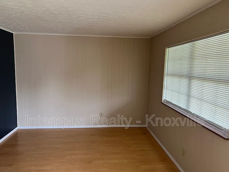 1 bed, 1.0 bath, 594 sqft, $975 — Photo 4
