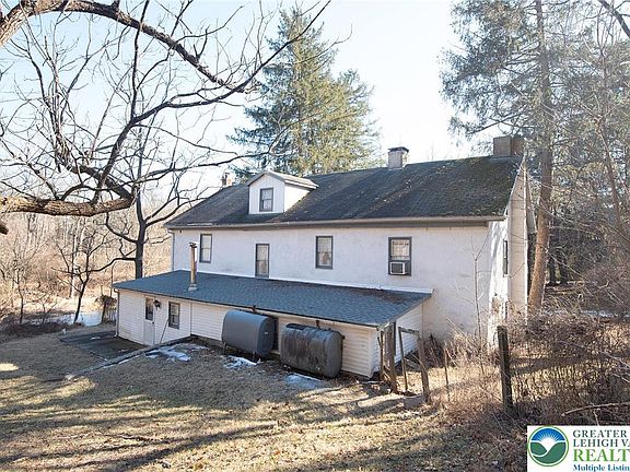 4th image of 1025 Reihman Rd