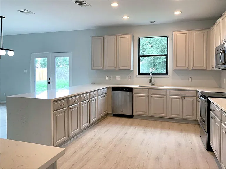 2101 Sage Canyon Dr — Photo 27