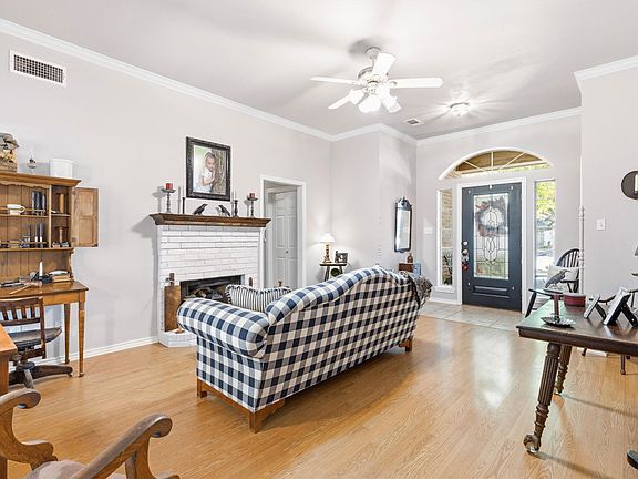 5th image of 2410 Christi Ln