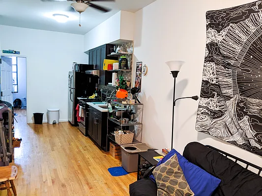 Rented by In Haus LLC | media 10