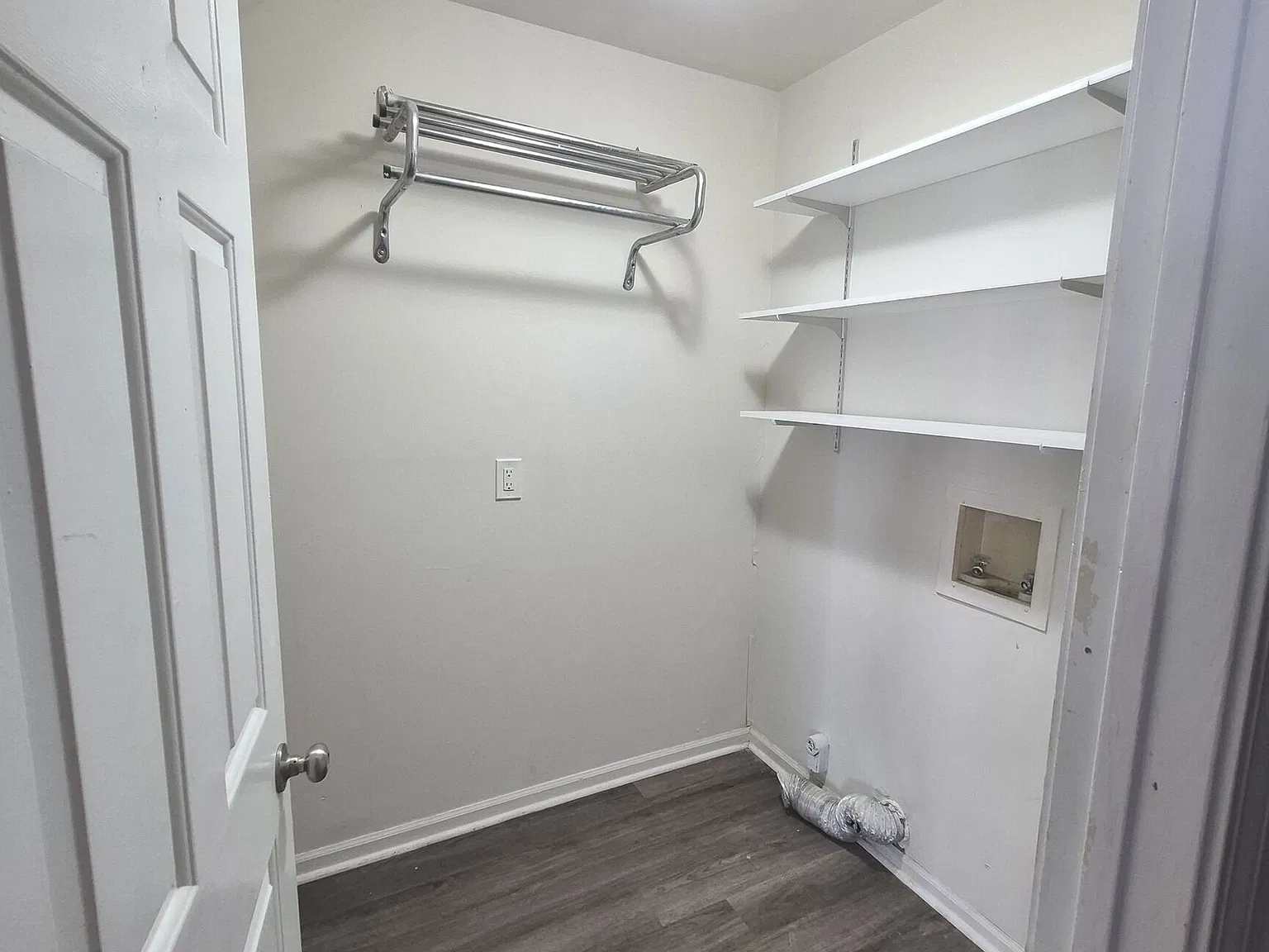 162 N Springs Ct — Photo 3