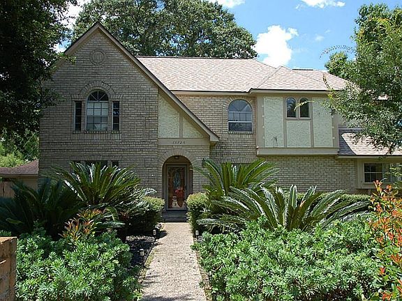 2nd image of 15727 Misty Hollow Dr