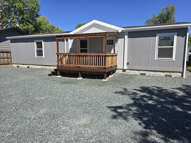 2178 Lower River Rd — Photo 3