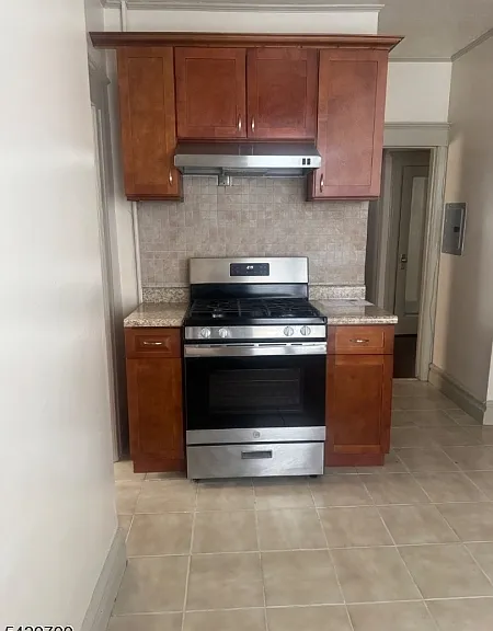 284 Seymour Ave — Photo 11