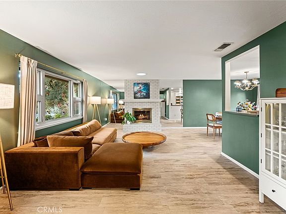 5th image of 662 Valley View Dr