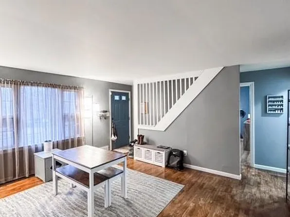 5527 NW Venetian Dr, Houston Lake, MO 64151