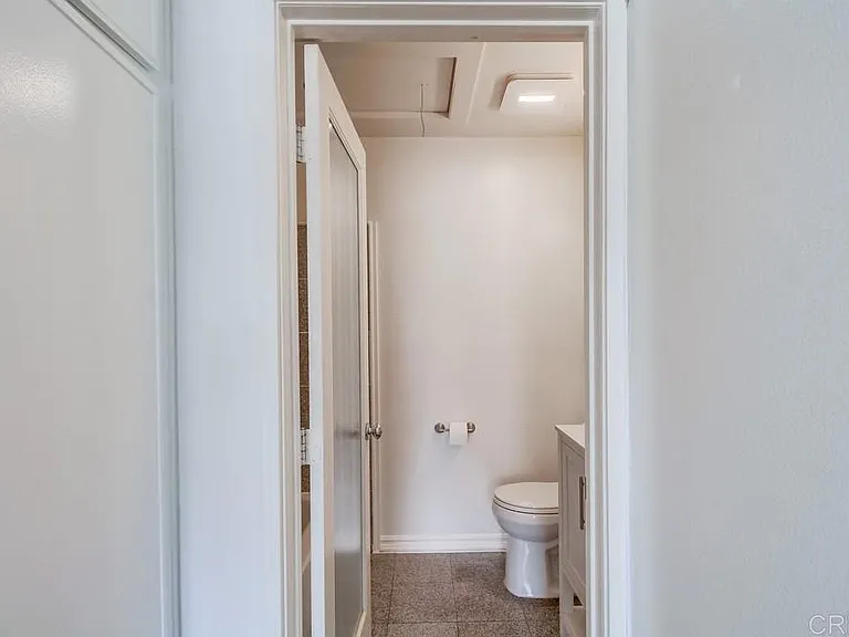 3950 Cleveland Ave #215 — Photo 21