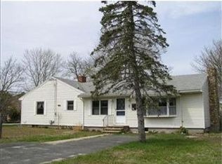 26 Great Neck Rd, Wareham, MA 02571