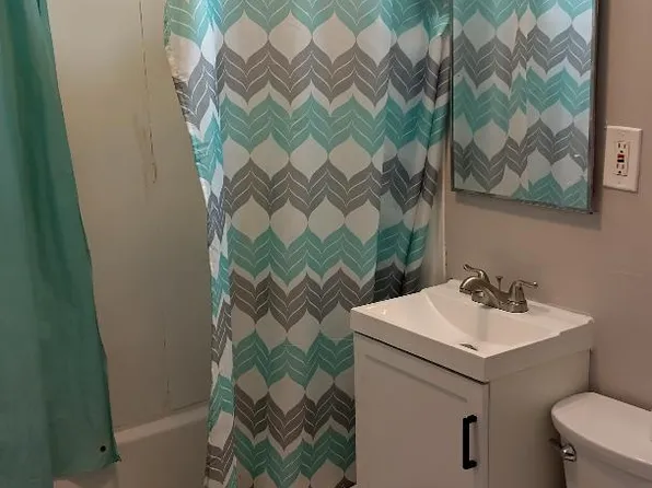 1825 W Grant St, Milwaukee, WI 53215