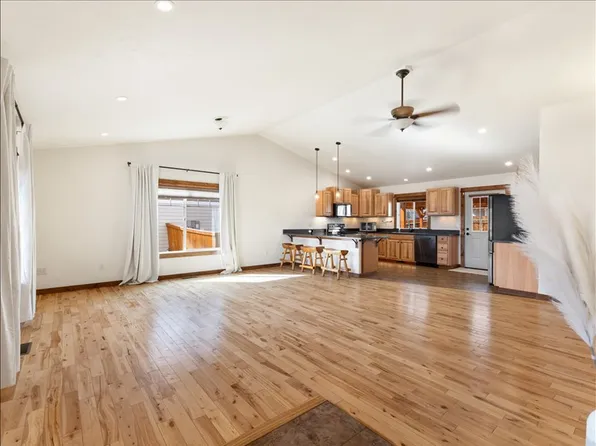 1221 Wildflower Trl, Livingston, MT 59047