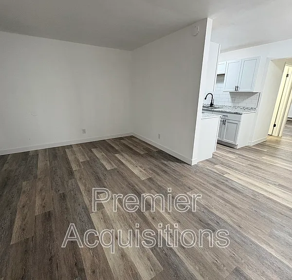 1101 S 74th St #13 — Photo 2