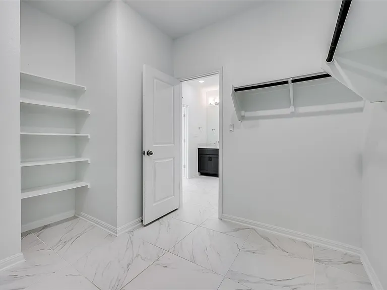 4621 Modena Bay Bnd — Photo 34
