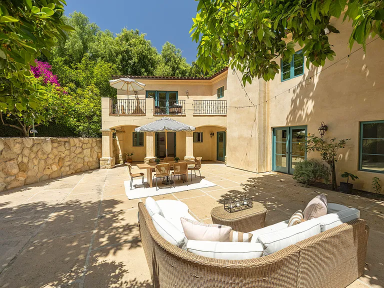 1493 Sycamore Canyon Rd — Photo 9