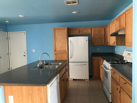 5th image of 5014 Tioga Pass Ave