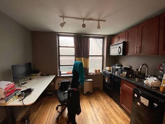 3rd image of 422 E 14th St APT 2B