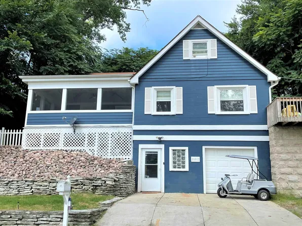 26013 Kenwood Dr, South Bend, IN 46628