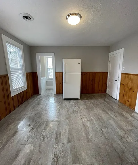 1374 E 41st St #2 — Photo 4