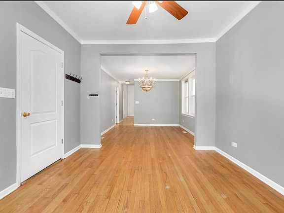 5th image of 1657 N Mozart St #1