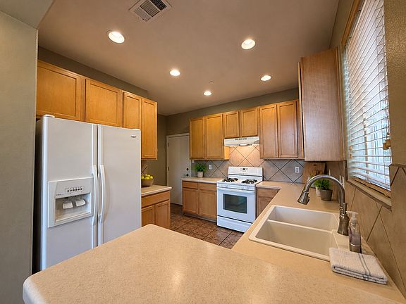 4th image of 4358 San Benito St Unit A