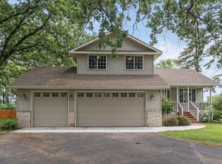 6956 Delarosa Ct, Inver Grove Heights, MN 55076