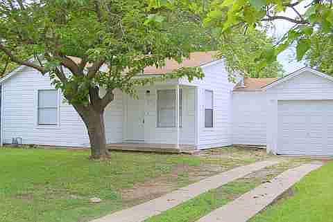 1st image of 2921 Cypress Ave