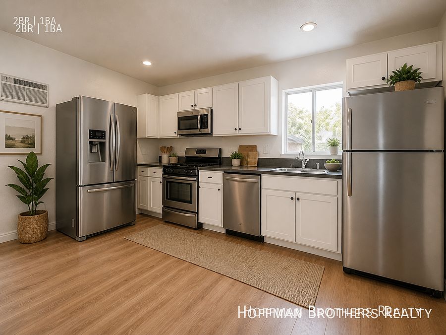 1st image of 1231 S Plymouth Blvd APT 102