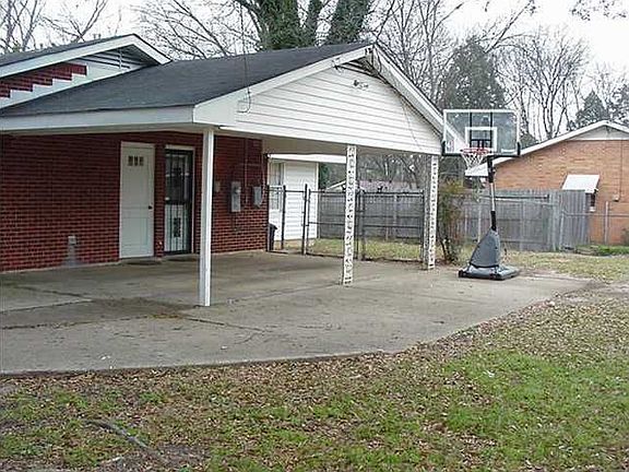 2nd image of 110 Blackwood Dr