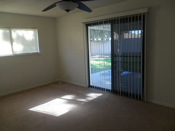 3rd image of 28850 Brodiaea Ave