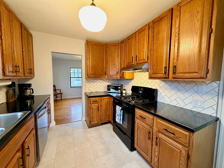 130 S Riverside Dr — Photo 12