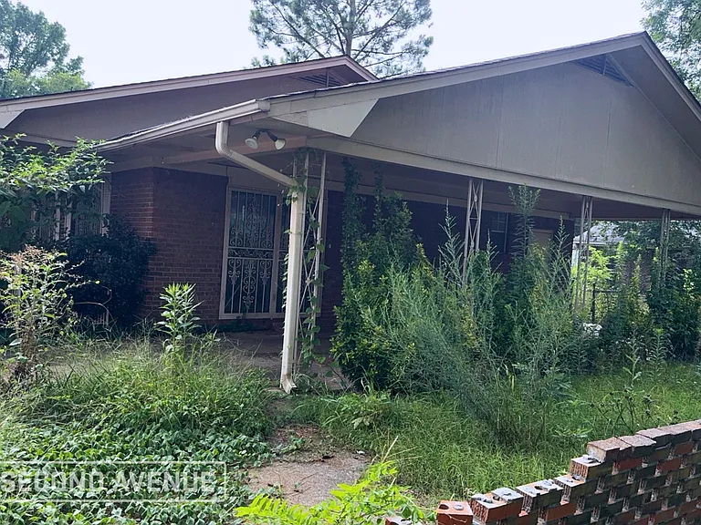 4600 Grasselli Blvd SW — Photo 1