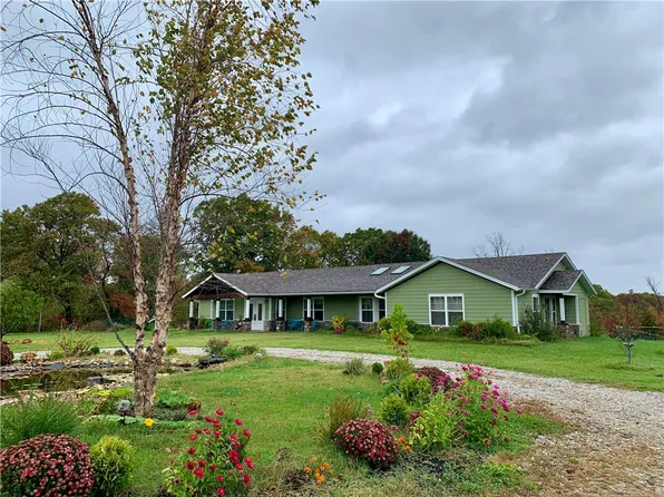 10046 Spanker Creek Rd, Bentonville, AR 72712