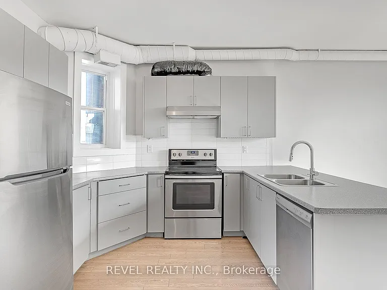 657 Barton St E #302 — Photo 9
