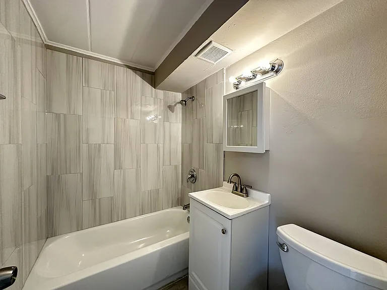 9630 Ivanhoe Ave #2 — Photo 19