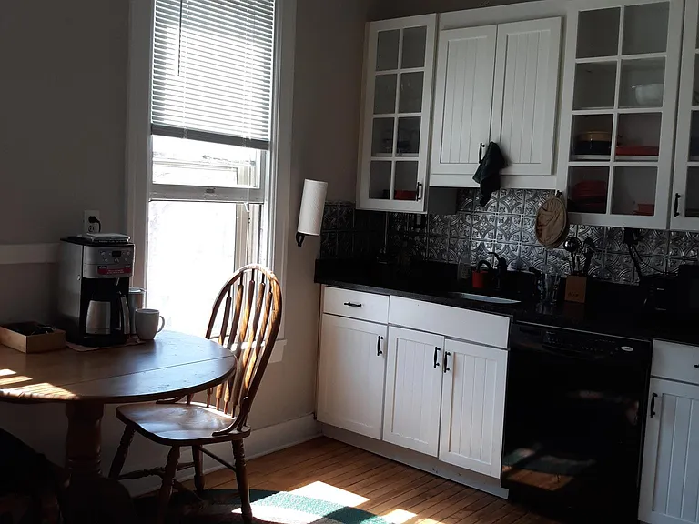 1622 N Warren Ave — Photo 7