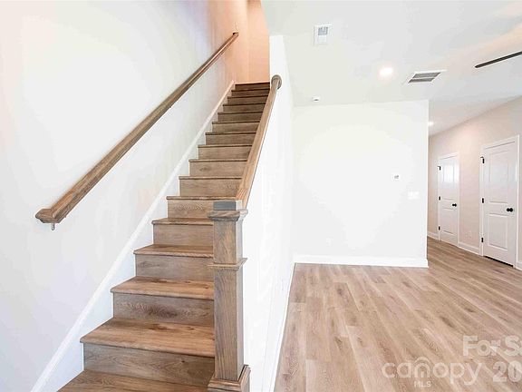 5th image of 620 Smith St #A