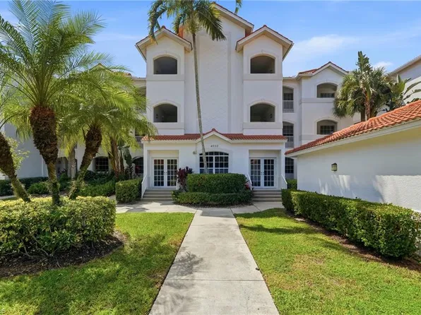 4650 Yacht Harbor DR #124, NAPLES, FL 34112