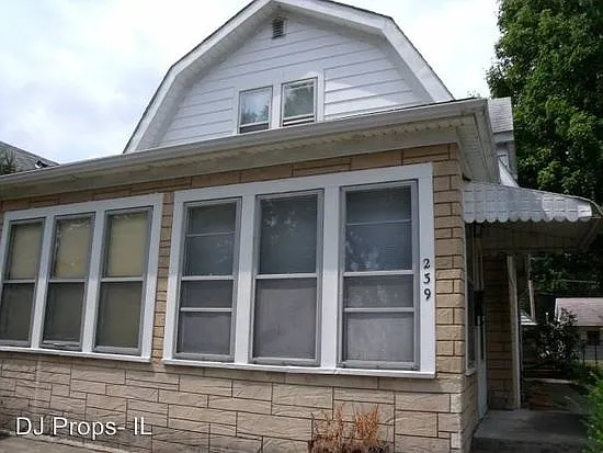 239 45th St photo 1