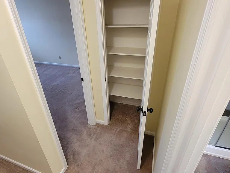 1138 Cunningham Dr — Photo 29
