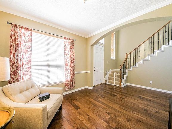 5th image of 10379 Balsam Dr