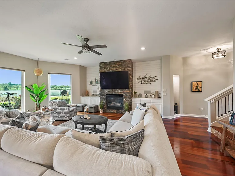 127 W Palm Blvd — Photo 6