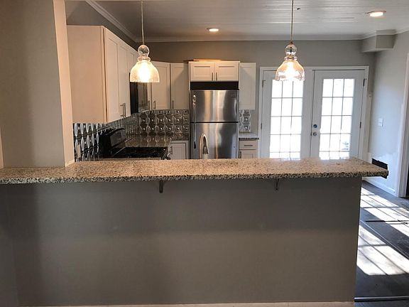 2nd image of 3107 Chatham Ave
