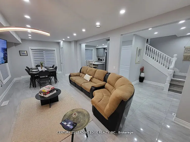 5595 Wesley Pl — Photo 2