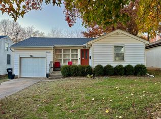 1069 S Thelma Ave, Springfield, MO 65807